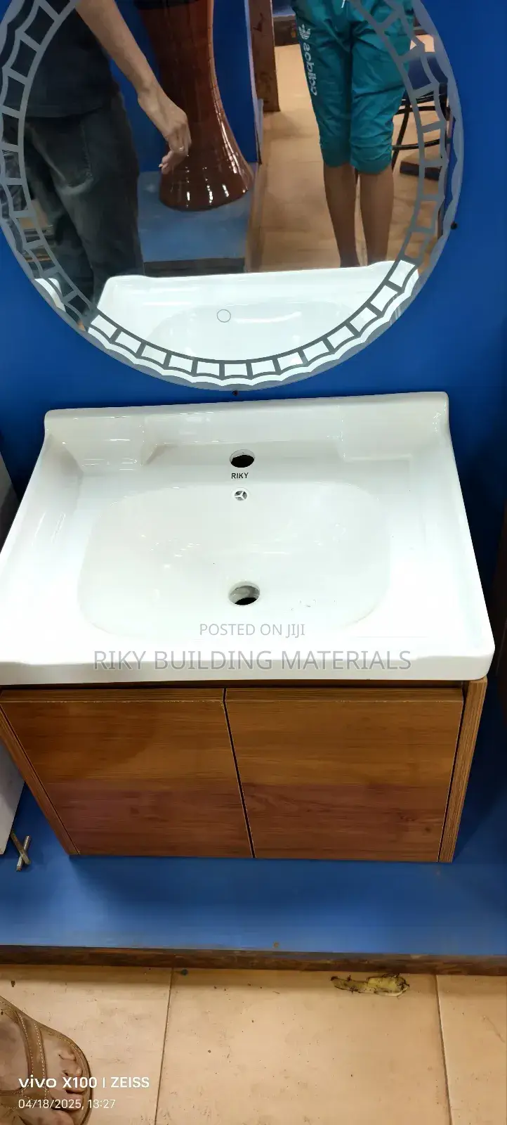 Venity Basin With Led Mirror