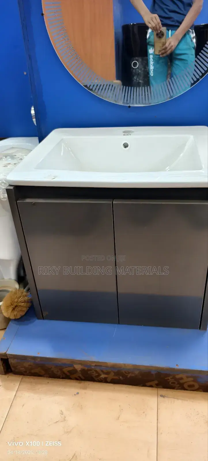 Venity Basin With Led Mirror