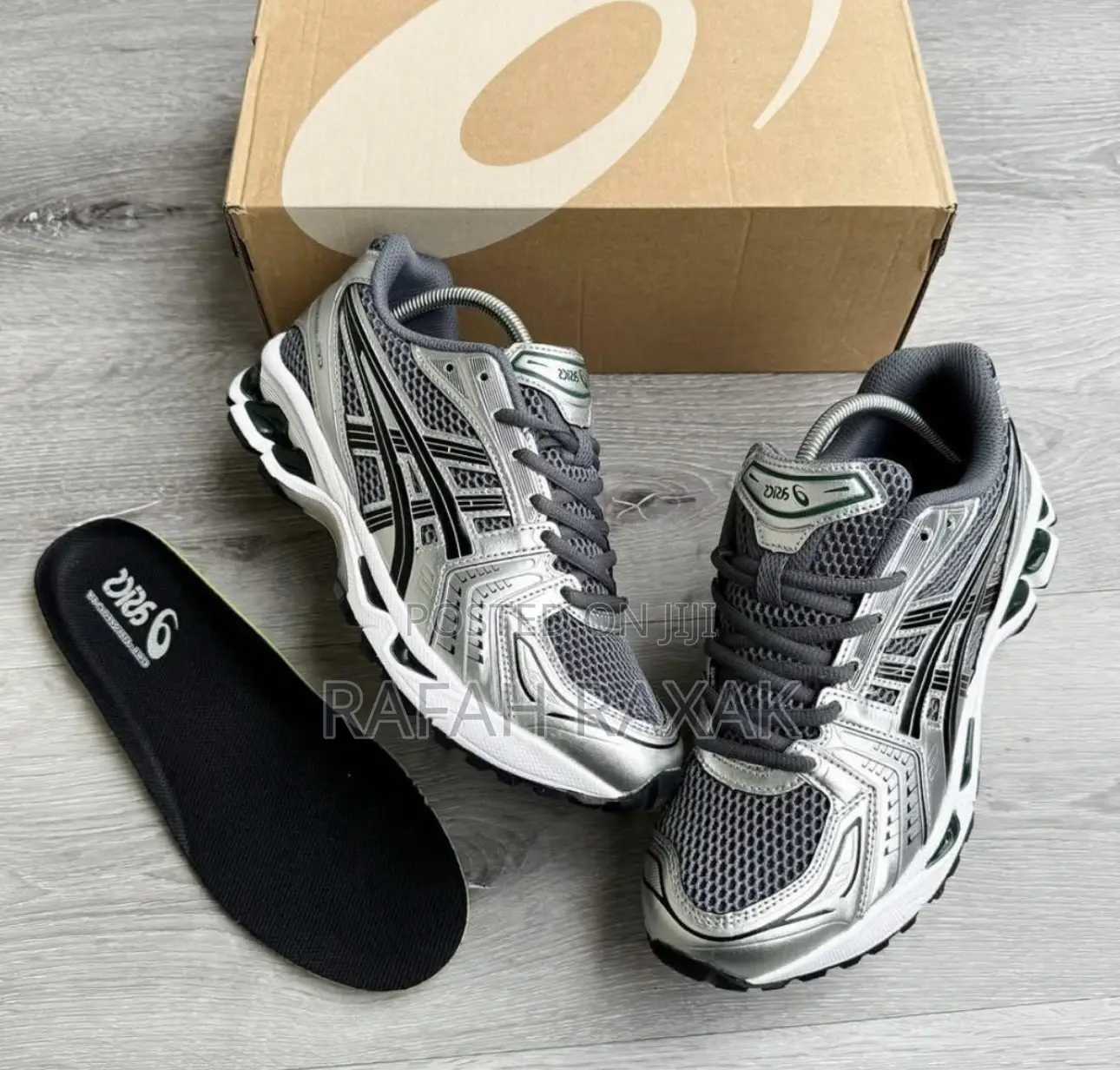 Original Classic Sliver/Gray Asics Gel-Kayano 14 Sneakers