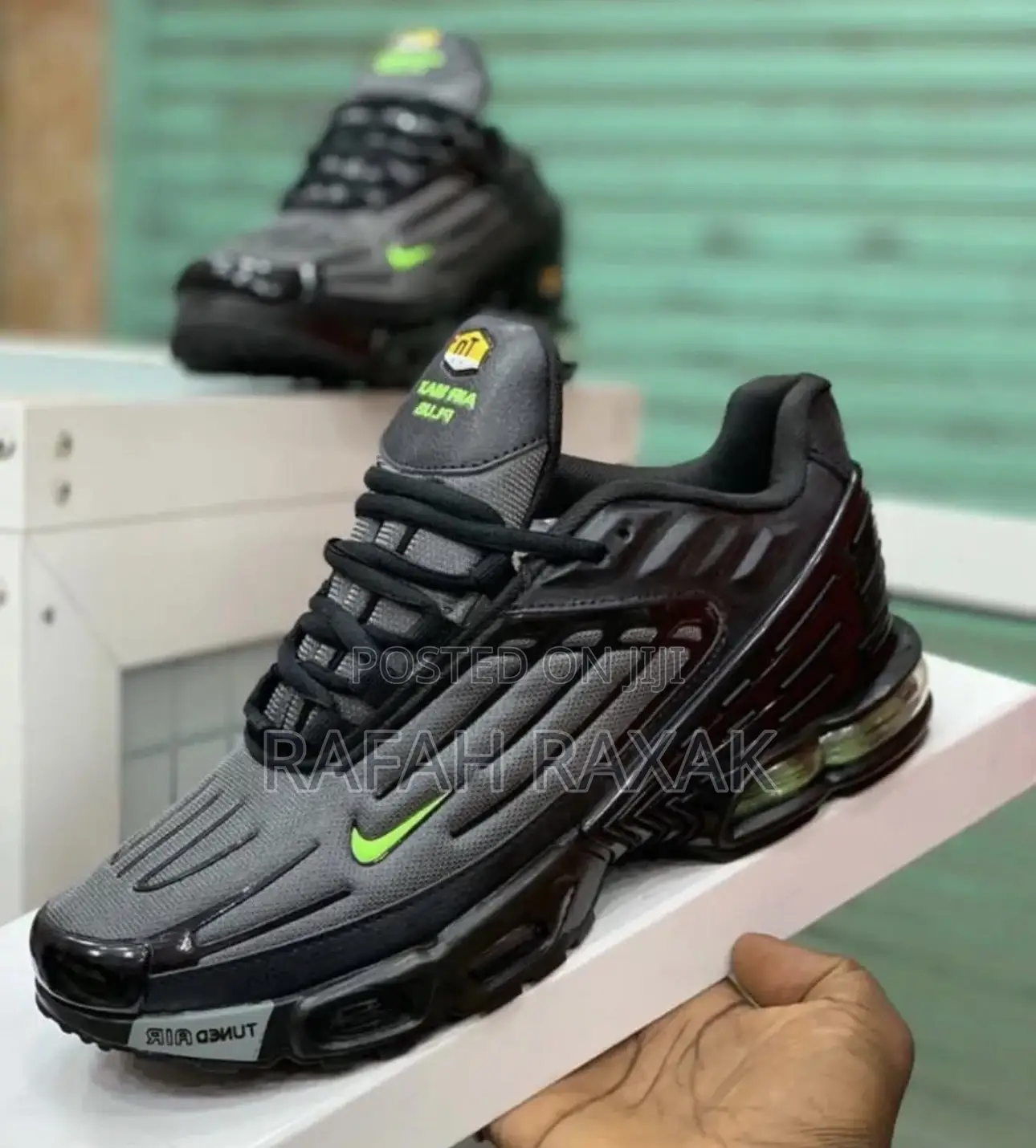 Original Black/Green Nike Tn Air Max Plus Tuned Air Sneakers