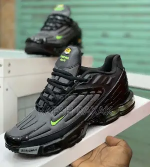 Original Black/Green Nike Tn Air Max Plus Tuned Air Sneakers