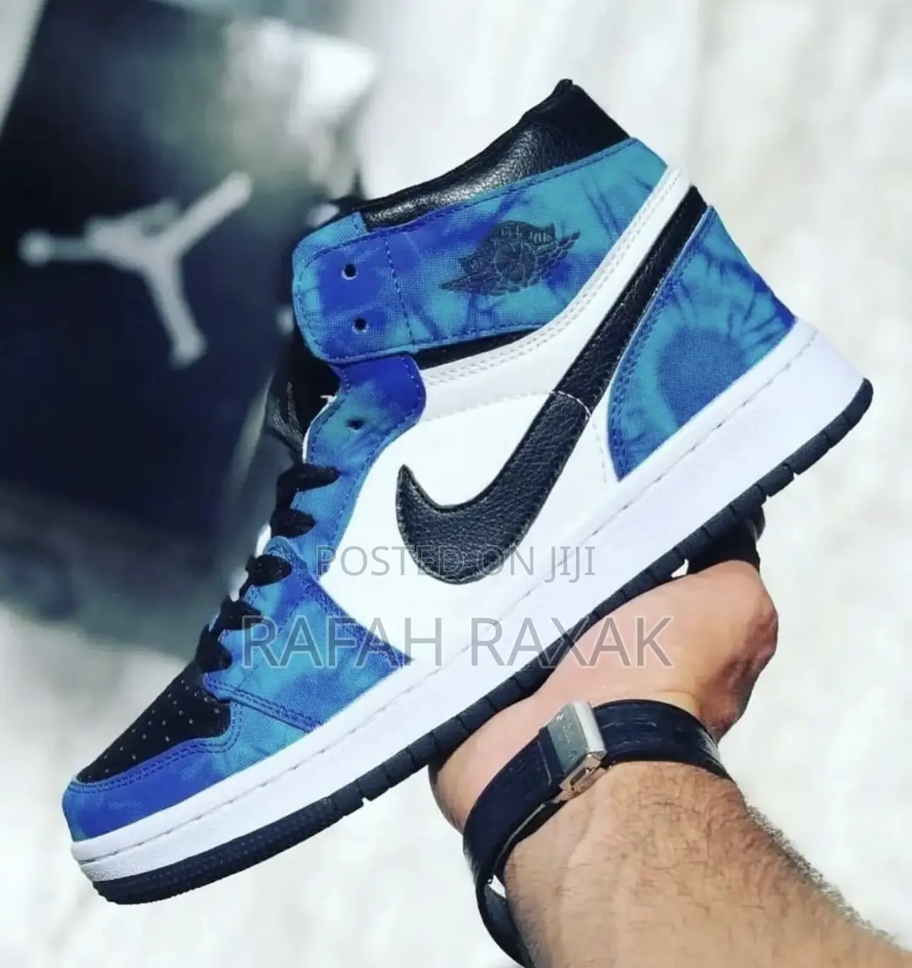 Unisex Blue Vintage Nike Air Jordan 1 Retro High Sneakers