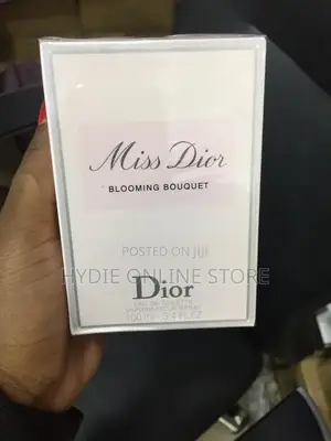 Yves Saint Laurent Mon Paris Perfume