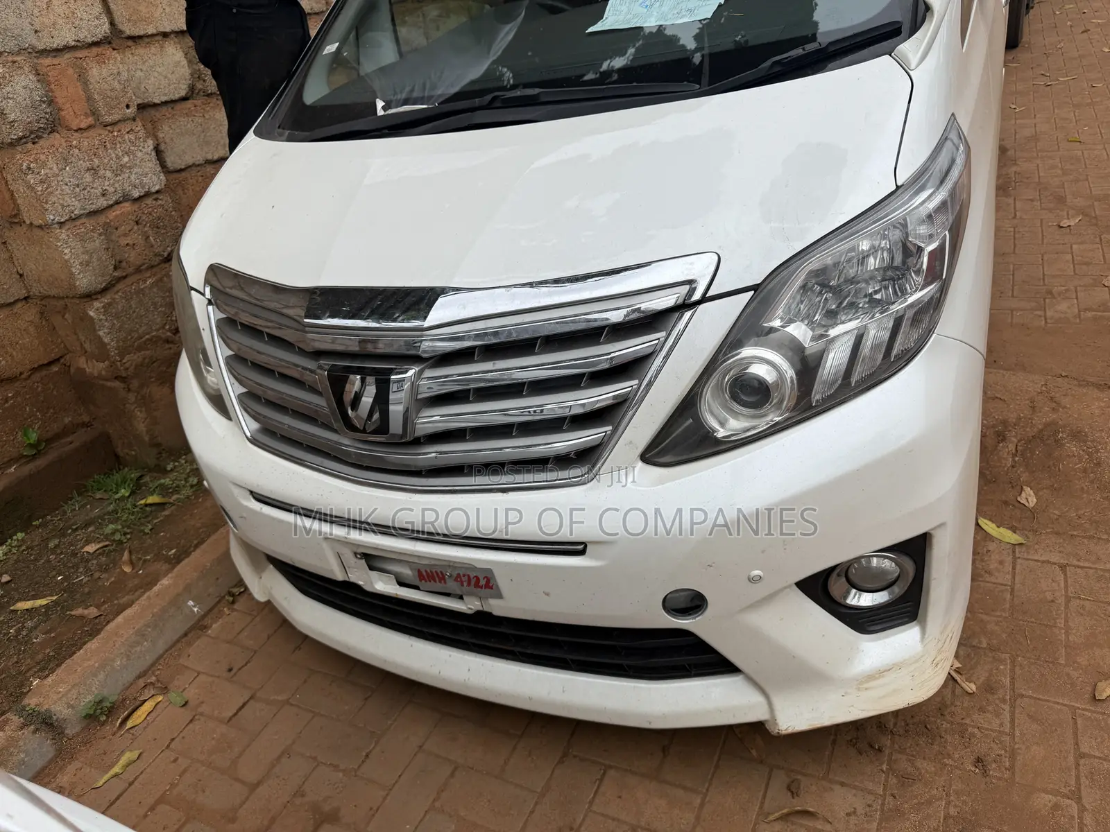 Toyota Alphard 2012 Off white