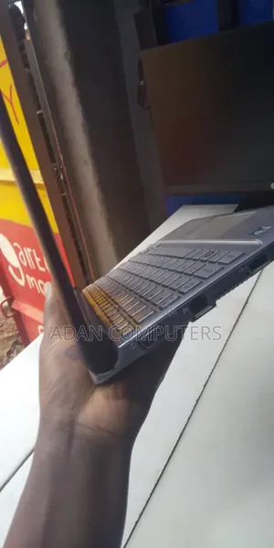 Laptop Toshiba NB300 2GB Intel Core 2 Duo HDD 250GB