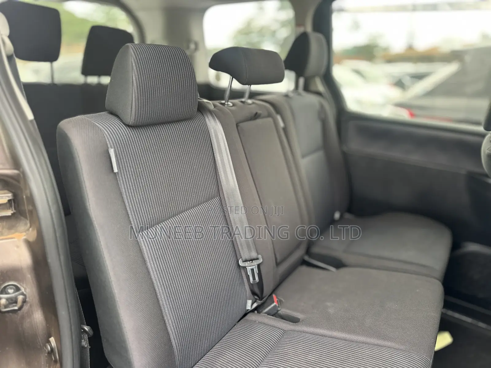 Toyota Noah 2.0 AWD (8 Seater) 2015 Brown