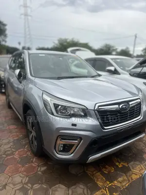 Subaru Forester Premium AWD 2019 Silver