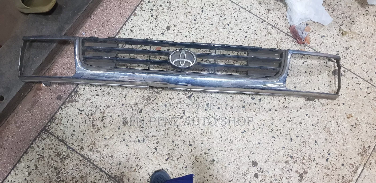 Grill for Hillux Surf