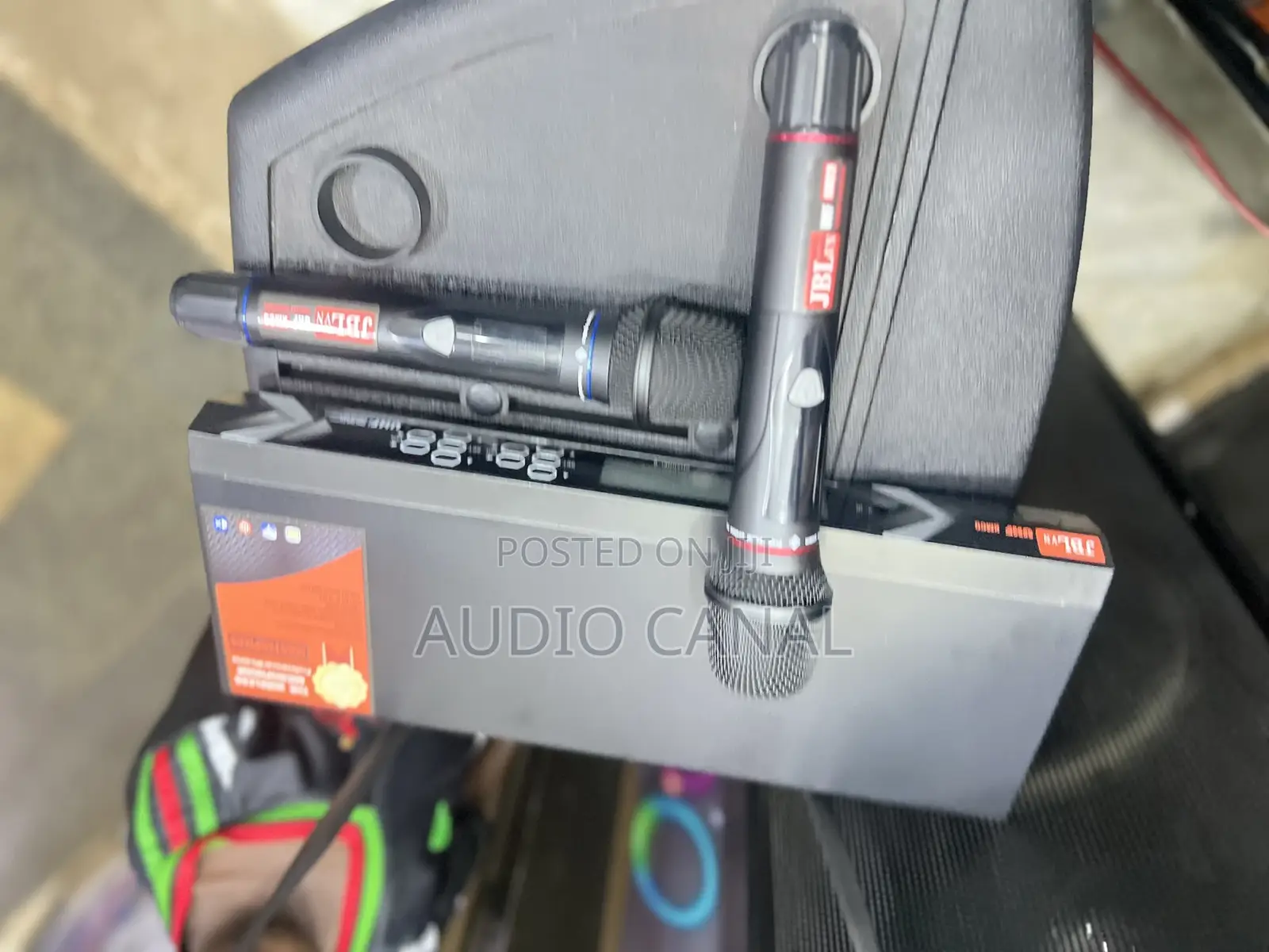 JBL Vn Professional Microphone