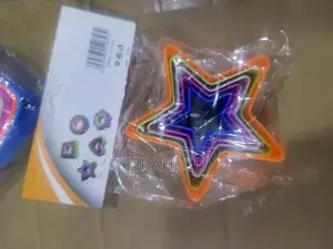 Set of Star-Shaped Cookie Cutters.