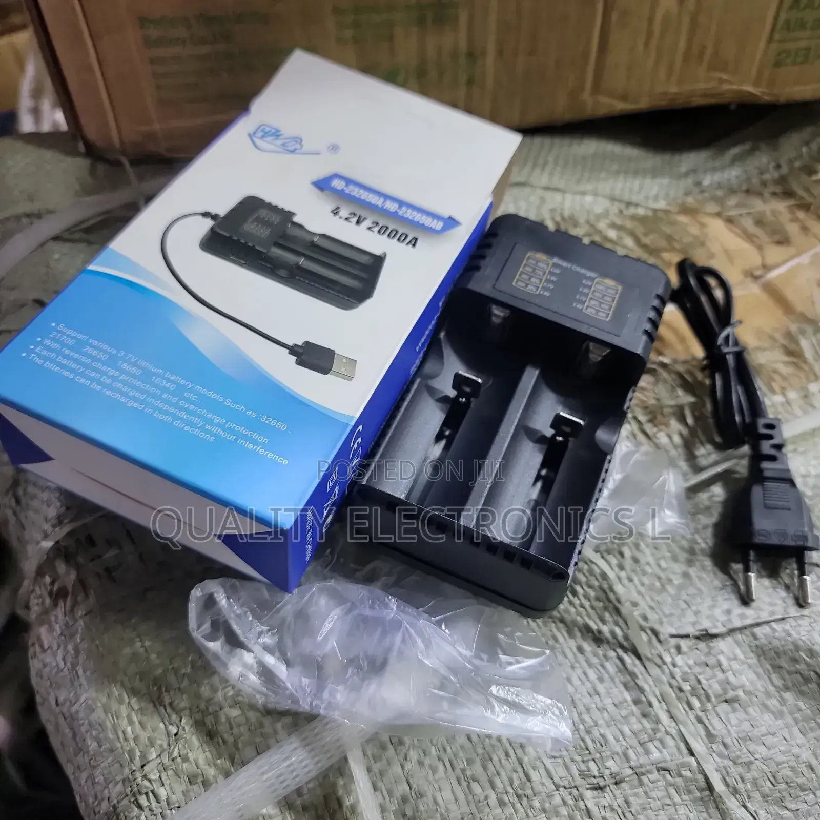 Smart Charger for 3.5, 3.7, 3.9 and 4.2v