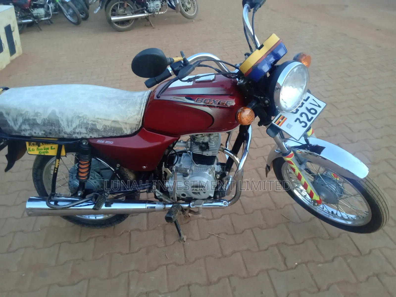Bajaj Boxer 2025 Red