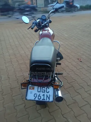 Bajaj Boxer 100 2024 Red