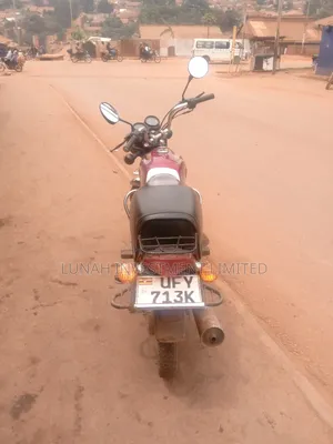 Bajaj Boxer 2024 Red