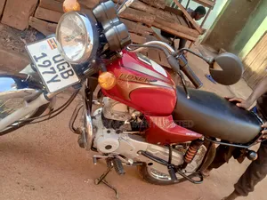 Bajaj Boxer 2024 Red
