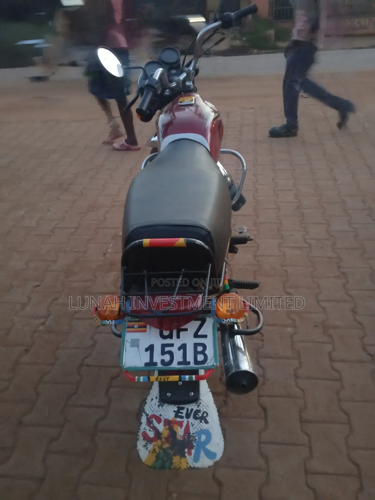 Bajaj Boxer 100 2024 Red