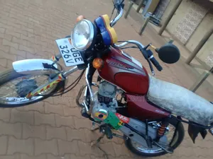 Bajaj Boxer 2024 Red