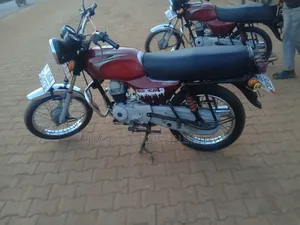 Bajaj Boxer 100 2025 Red