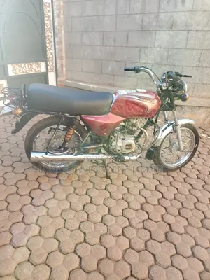 Bajaj Boxer 2025 Red