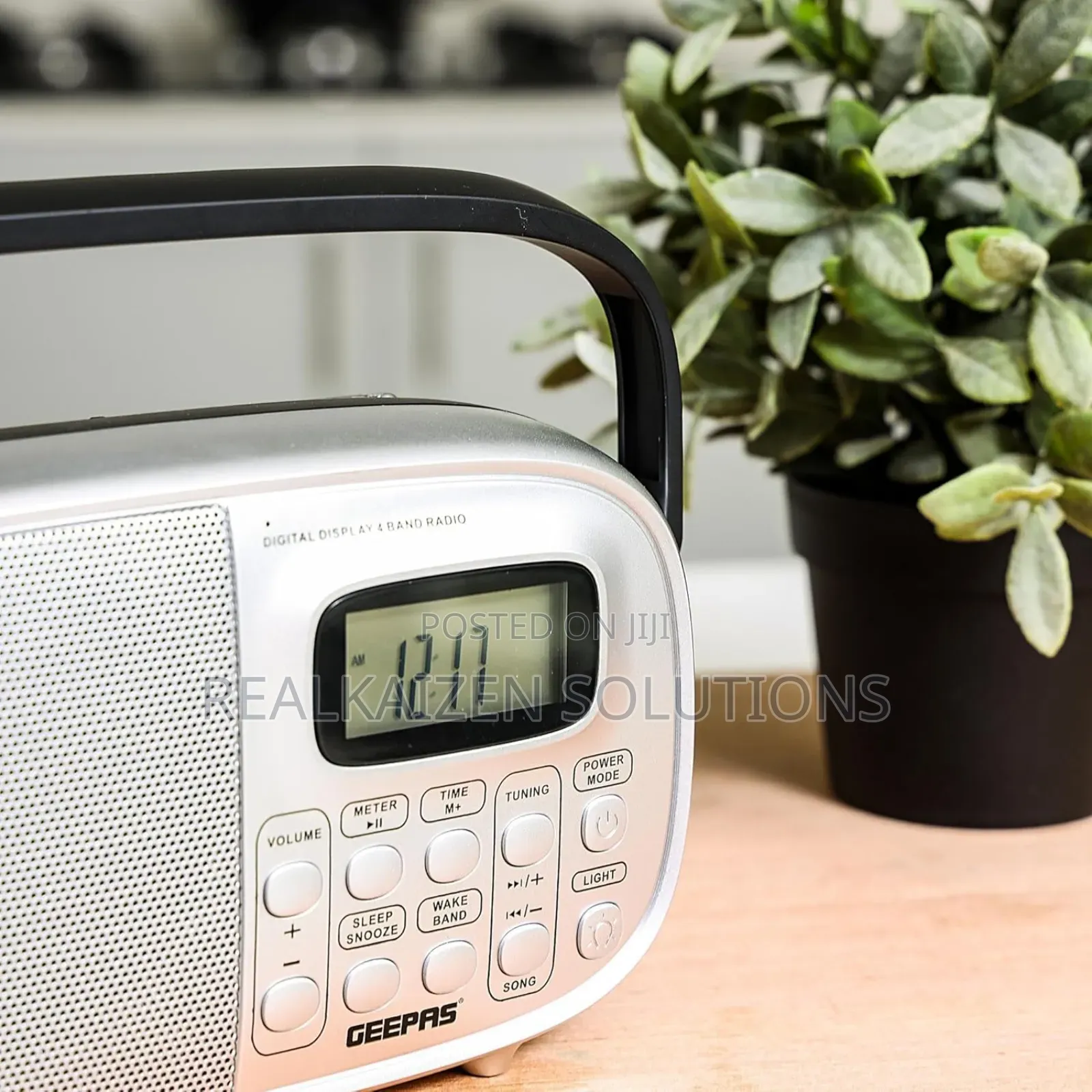 Geepas Rechargeable Digital Bt| Fm | Am | Usb | Tf Radio