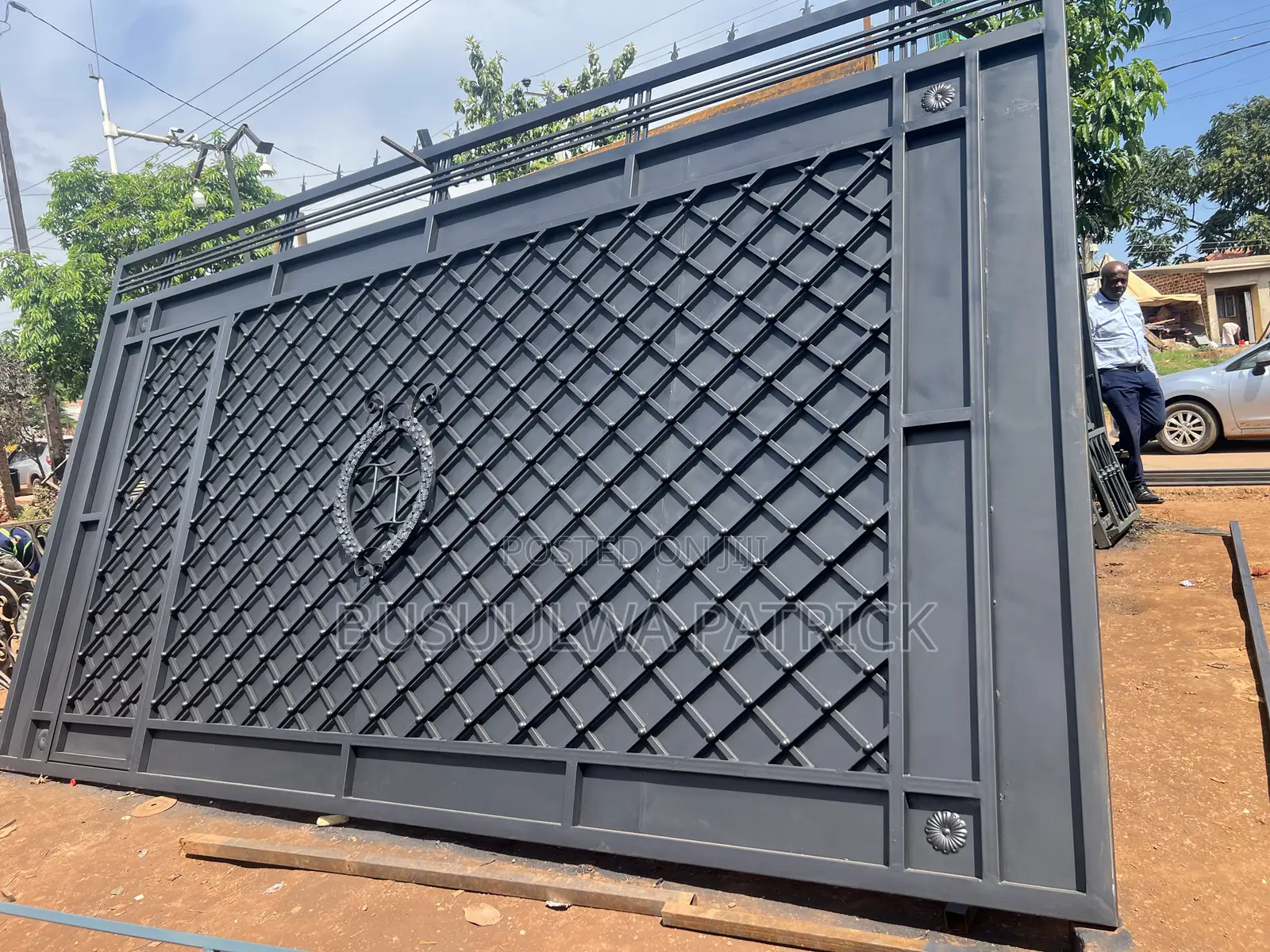 Fifteen Sliding Gate