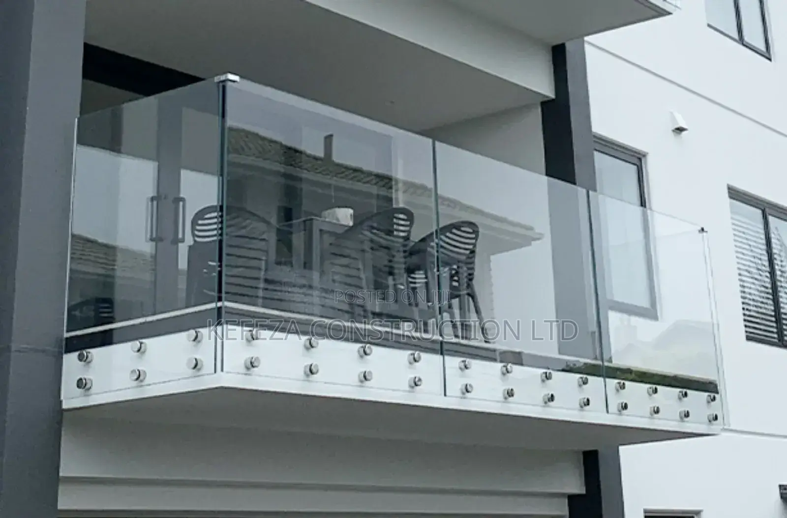 Glass Balicade