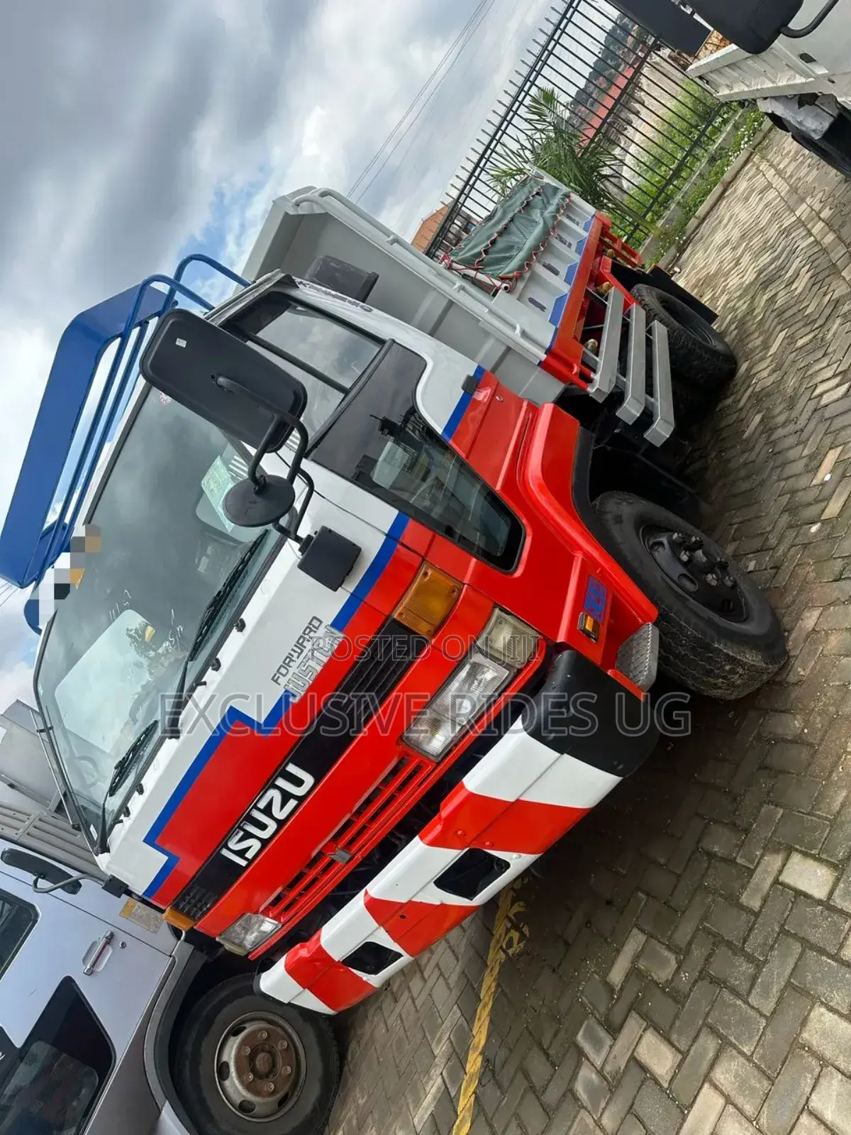 Isuzu Forward. Juston