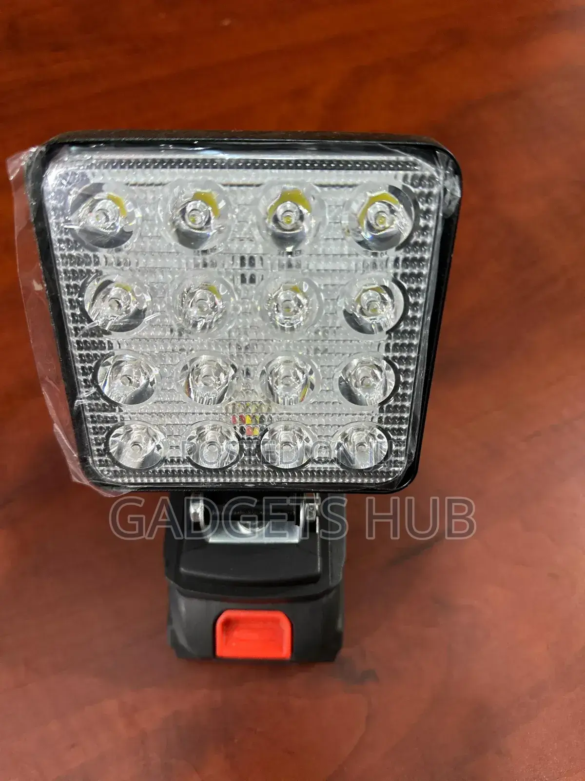 Multi-Functional Floodlight
Outdoor Coldless Rechargeable