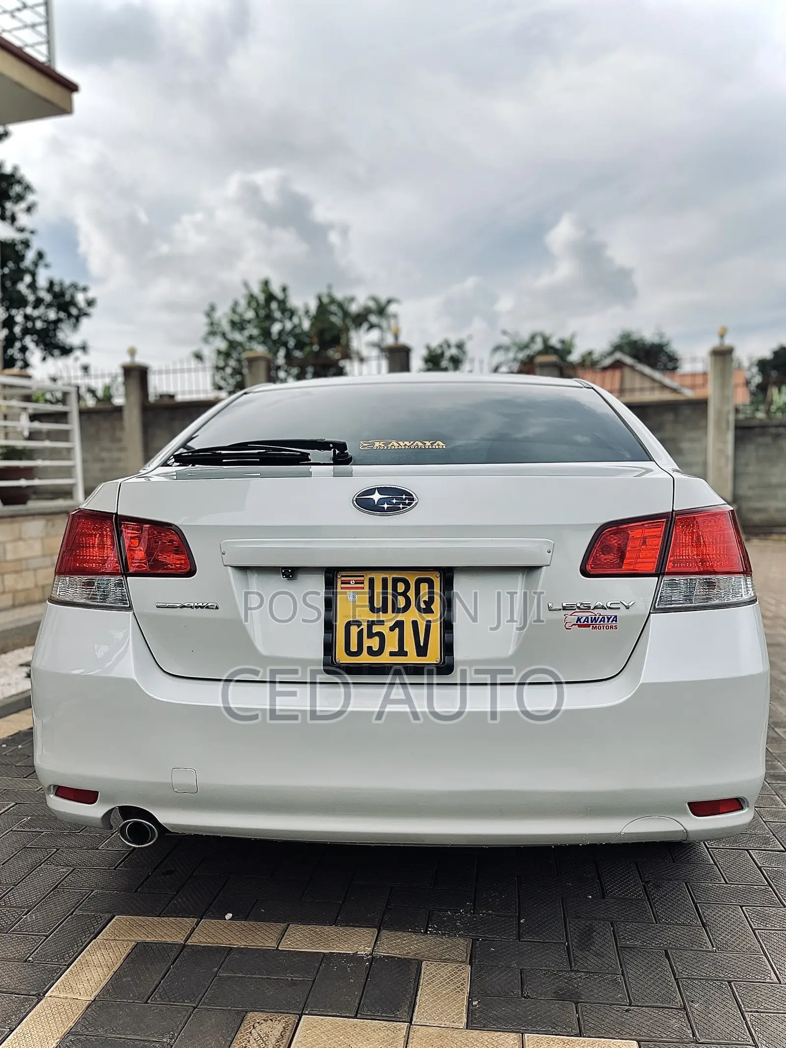 Subaru Legacy 2010 White