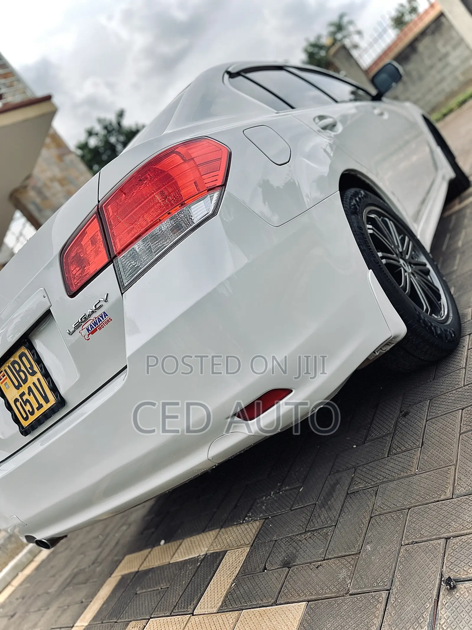 Subaru Legacy 2010 White