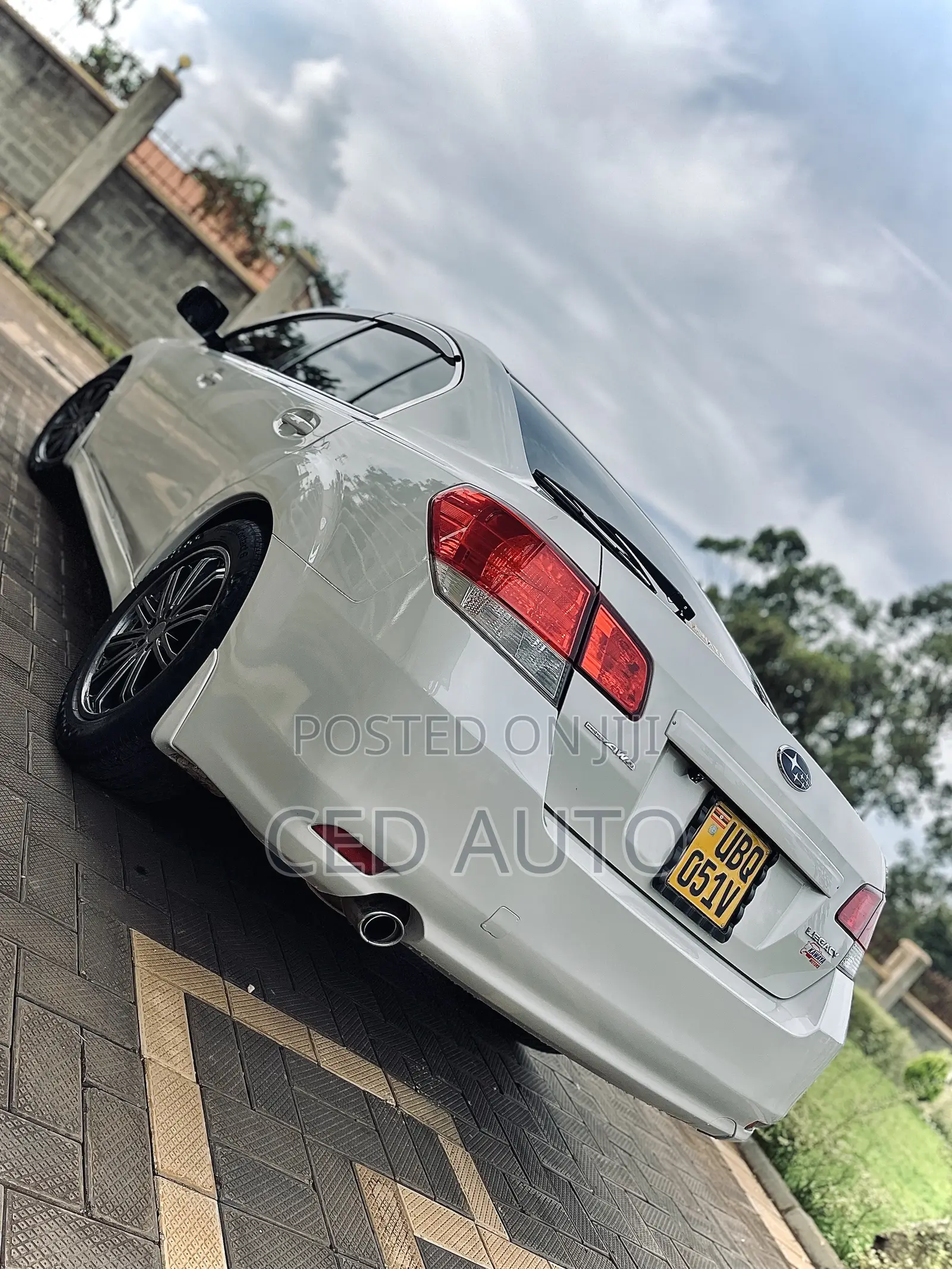 Subaru Legacy 2010 White