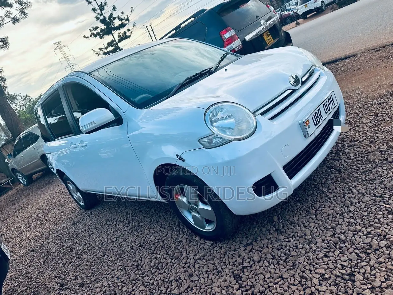 Toyota Sienta 2007 White
