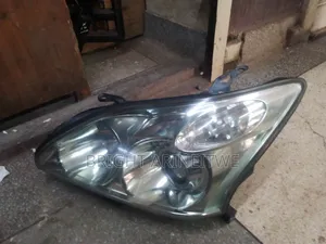 Front Head Light for Toyota Harrier Kawundu Old Shape.