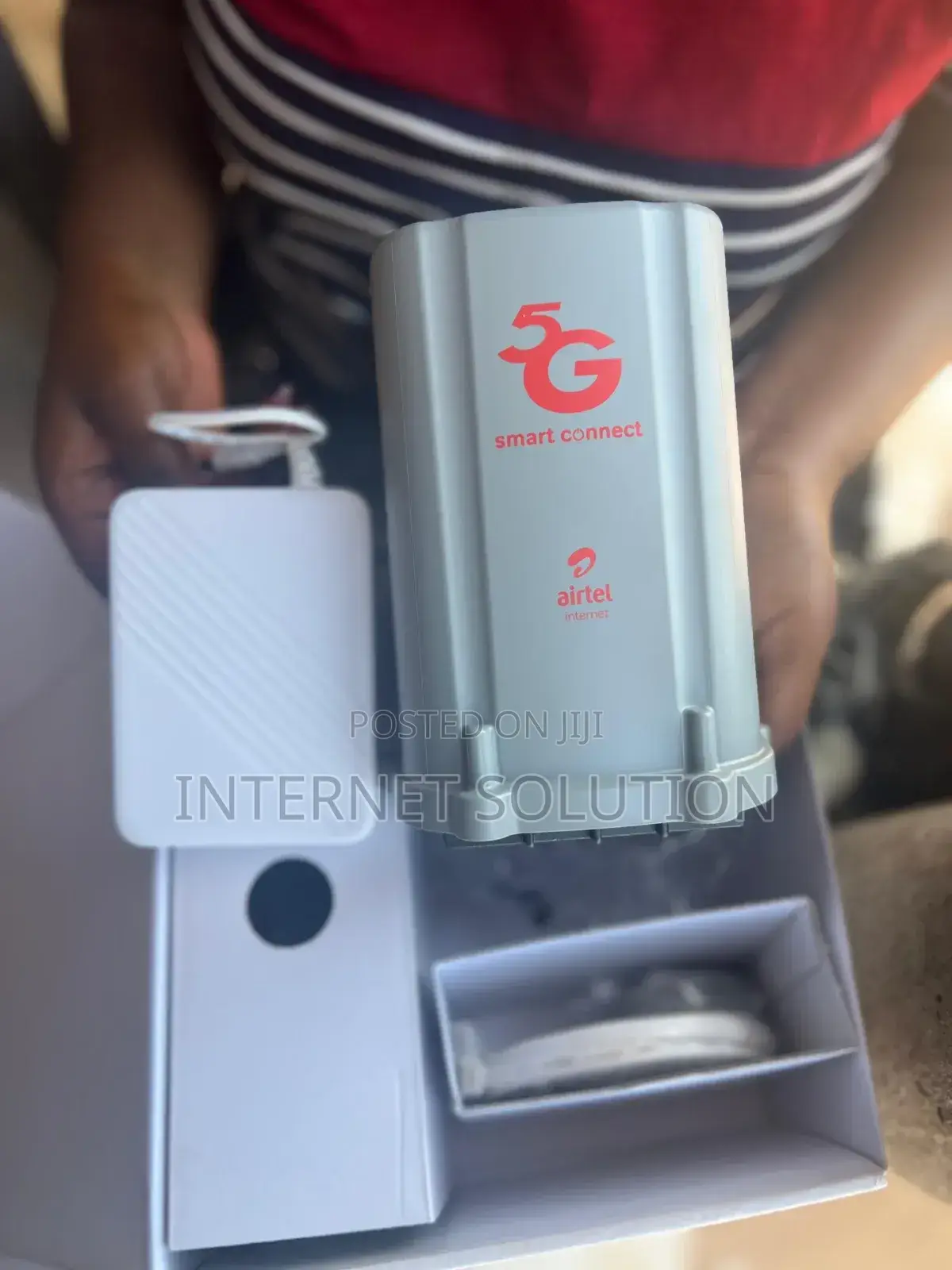 Airtel Router at 20mbps Speeds + Power Bank