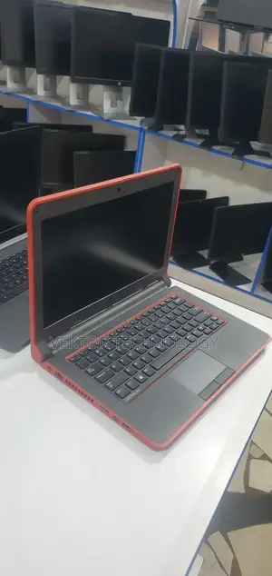 Laptop Dell Latitude 13 3340 4GB Intel HDD 500GB