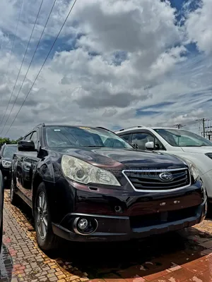 Subaru Outback 2.5i Premium 2011 Brown