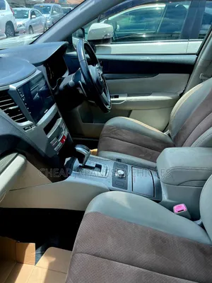 Subaru Outback 2.5i Premium 2011 Brown