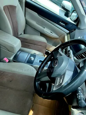 Subaru Outback 2.5i Premium 2011 Brown
