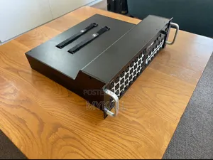 Mackie Dl32r 32-Channel Wireless Digital Mixer