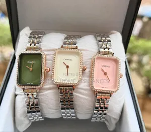 Chanel Women's Wrist Stylish Gift Box Watch