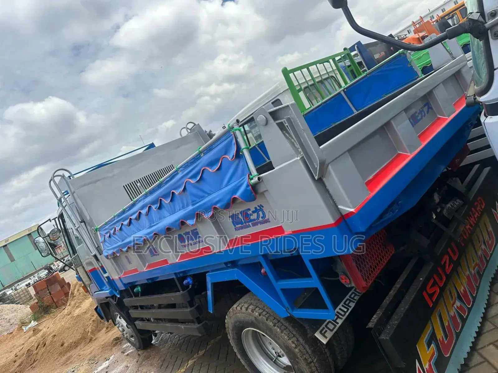 Isuzu Forward Dumptruck