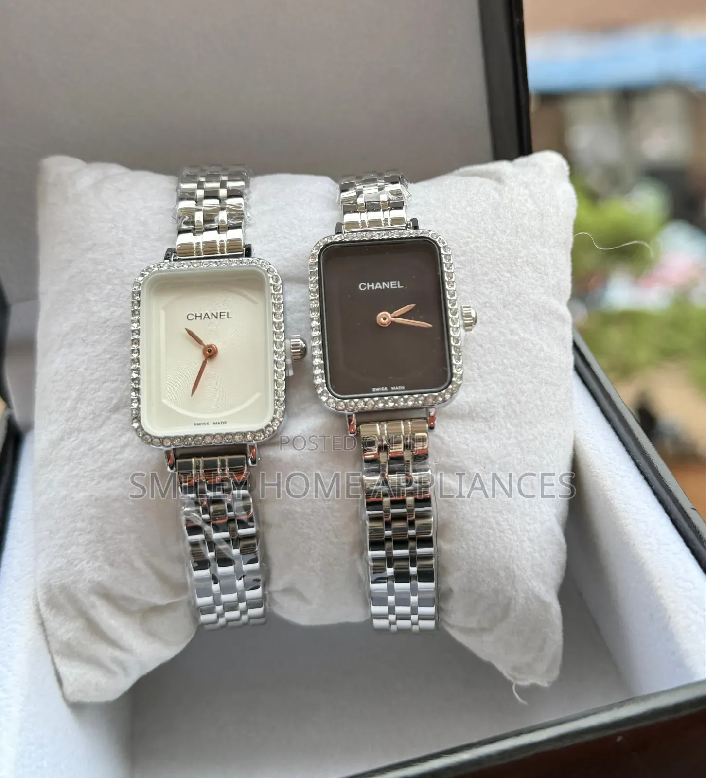 Beautiful Chanel Women's Wrist Gift Box Watch at Discount