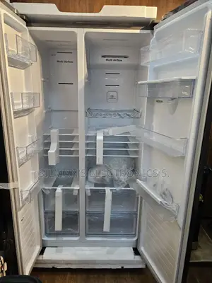 Side by Side High End Hisense 670 Litre Fridge