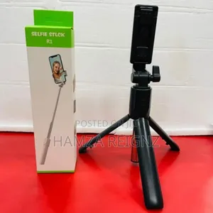 R15 Light Selfie Stick
