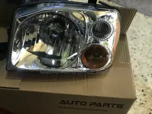Headlamps Nissan Hardbody