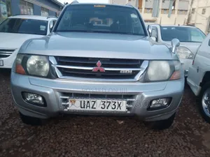 Mitsubishi Pajero 2004 Silver