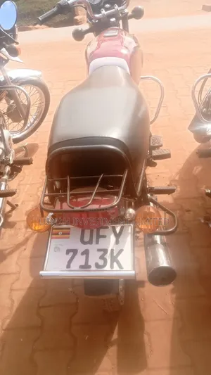Bajaj Boxer 100 2024 Red