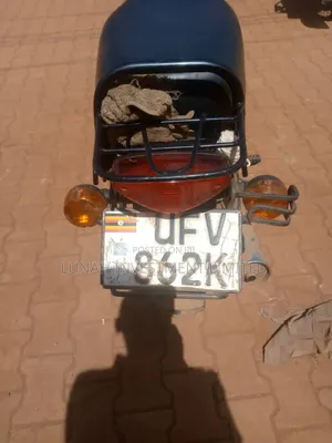 Bajaj Boxer 100 2024 Red