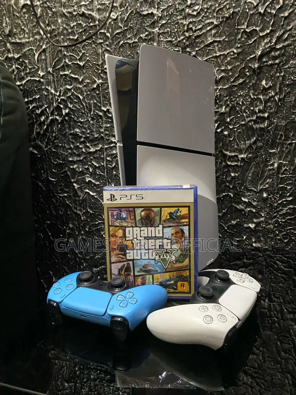 Ps5 Slim Disc Console. 2 Pads Gta