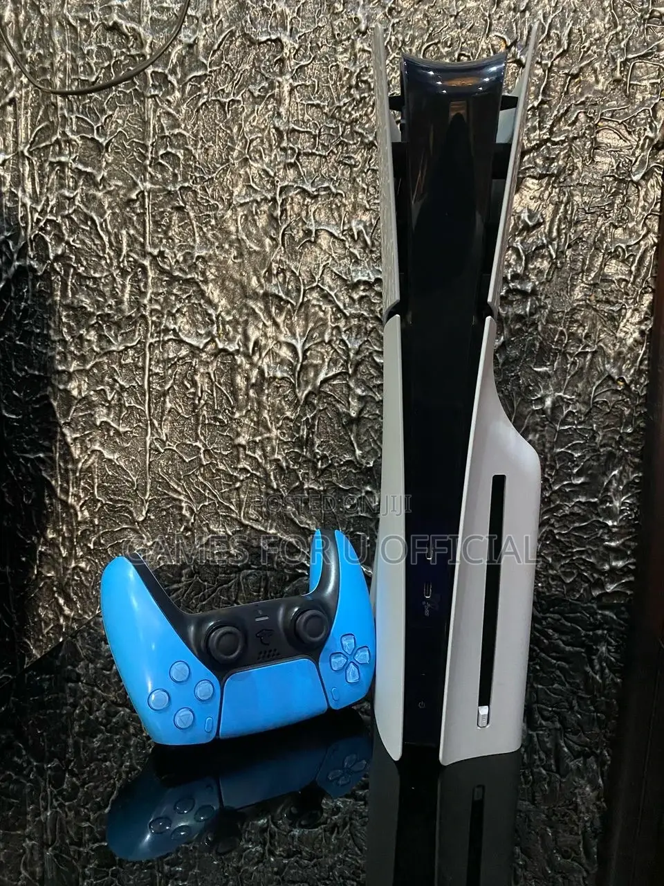Ps5 Slim Disc Edition Blue Pad Slightly Used
